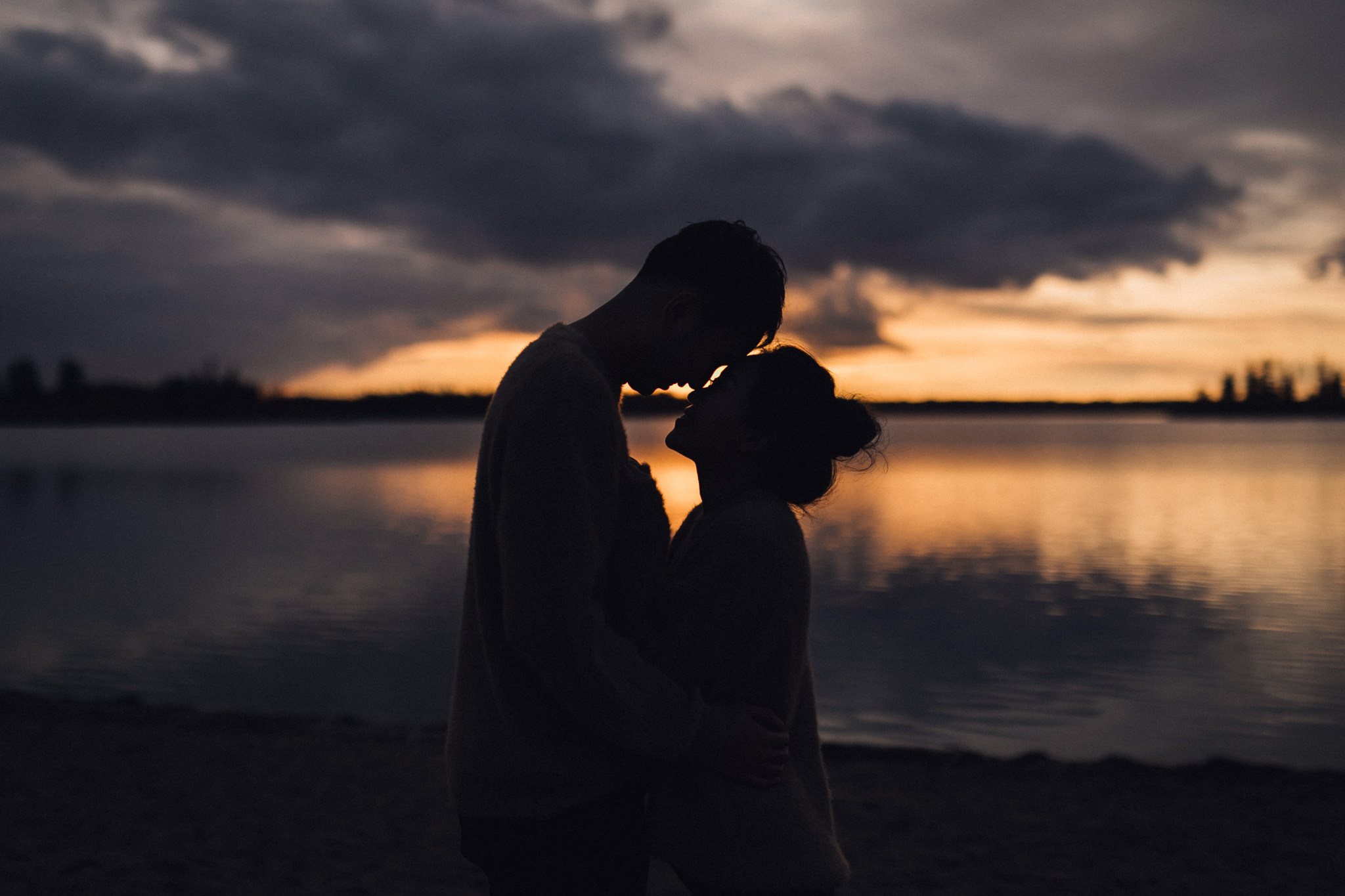 beach sunset engagement session