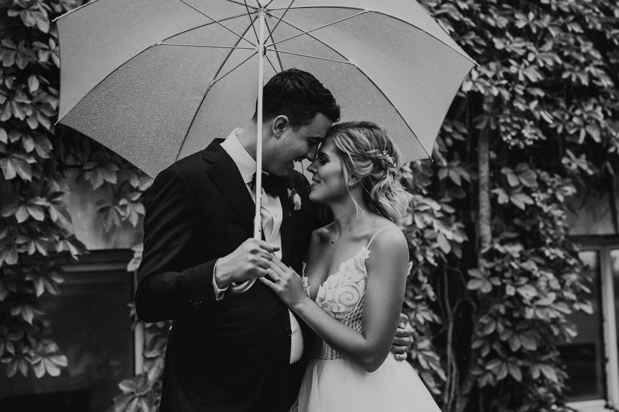 rainy wedding