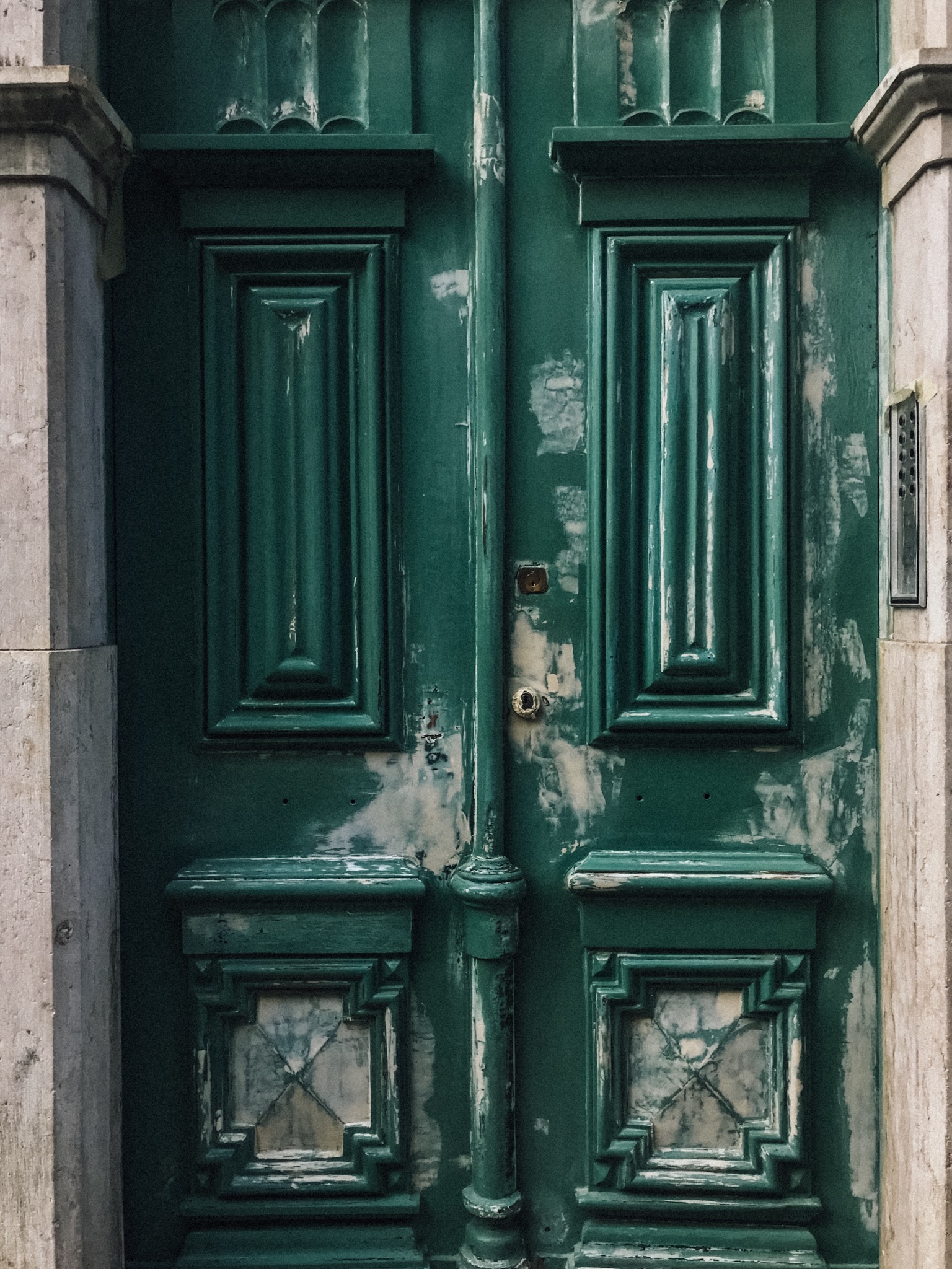 Lisbon doors