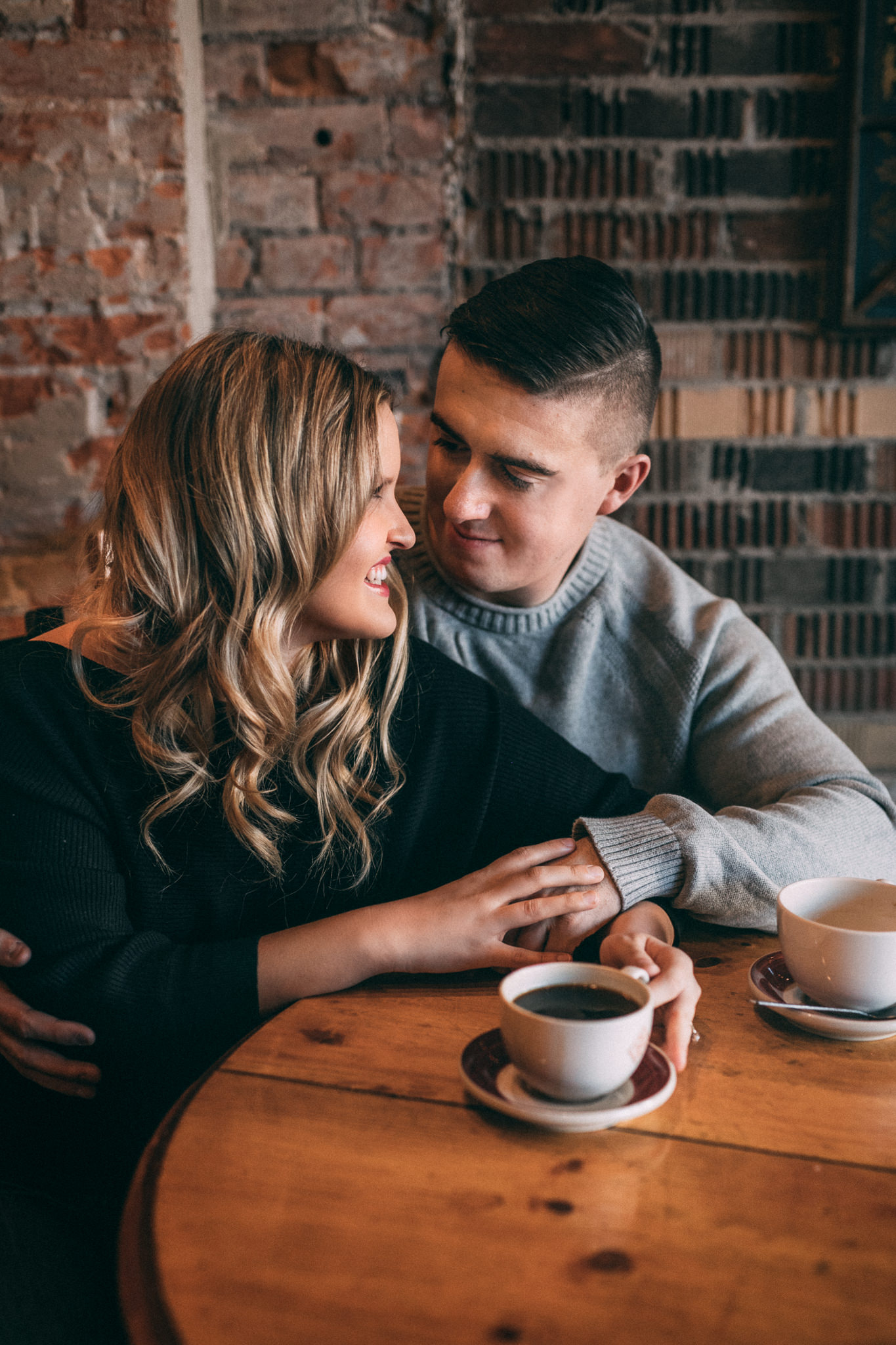 cozy winter engagement session